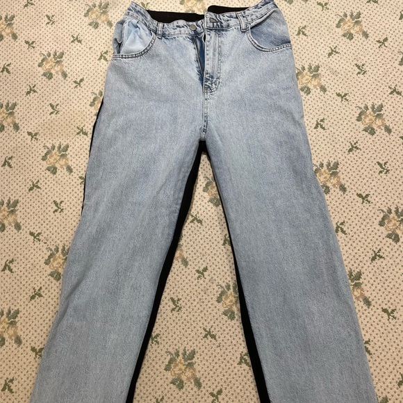 Boohoo light blue and black colorblock wide leg jeans - Picture 2 of 4